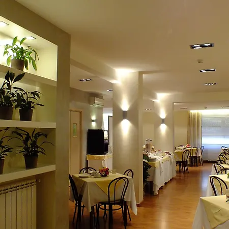 Consul 3* Řím
