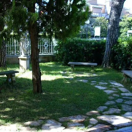 Отель Consul 3*