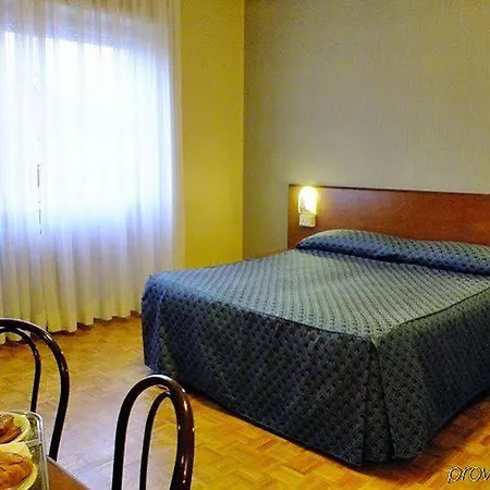 Hotel Consul 3*