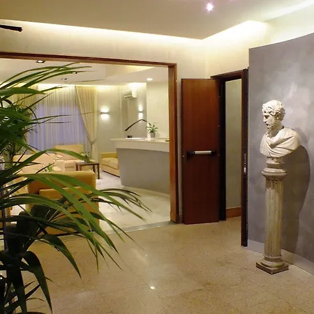 Consul Hotel