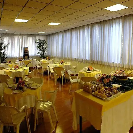 Consul Hotel 3*